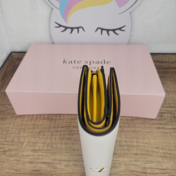 🐝Kate Spade Honey Bee Bifold Wallet Parchment NWT - Picture 12 of 16
